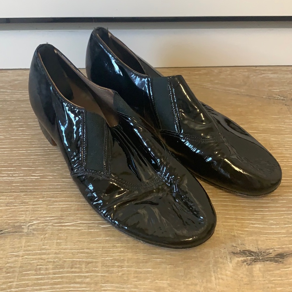 Dance shoes